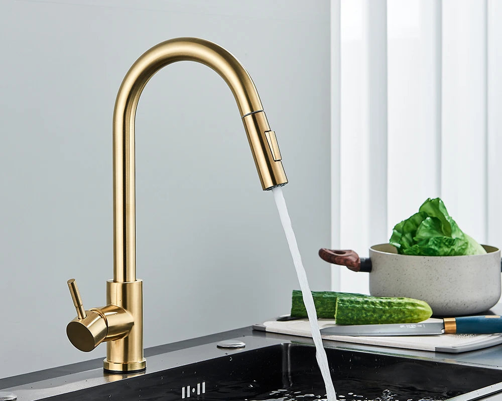 Brushed Gold Pull-Out Kitchen Faucet – 360 Swivel Sink Tap